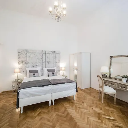 Beletage-boutique Hotel 3*