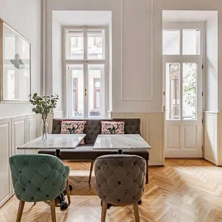 Beletage-boutique Hotel 3*